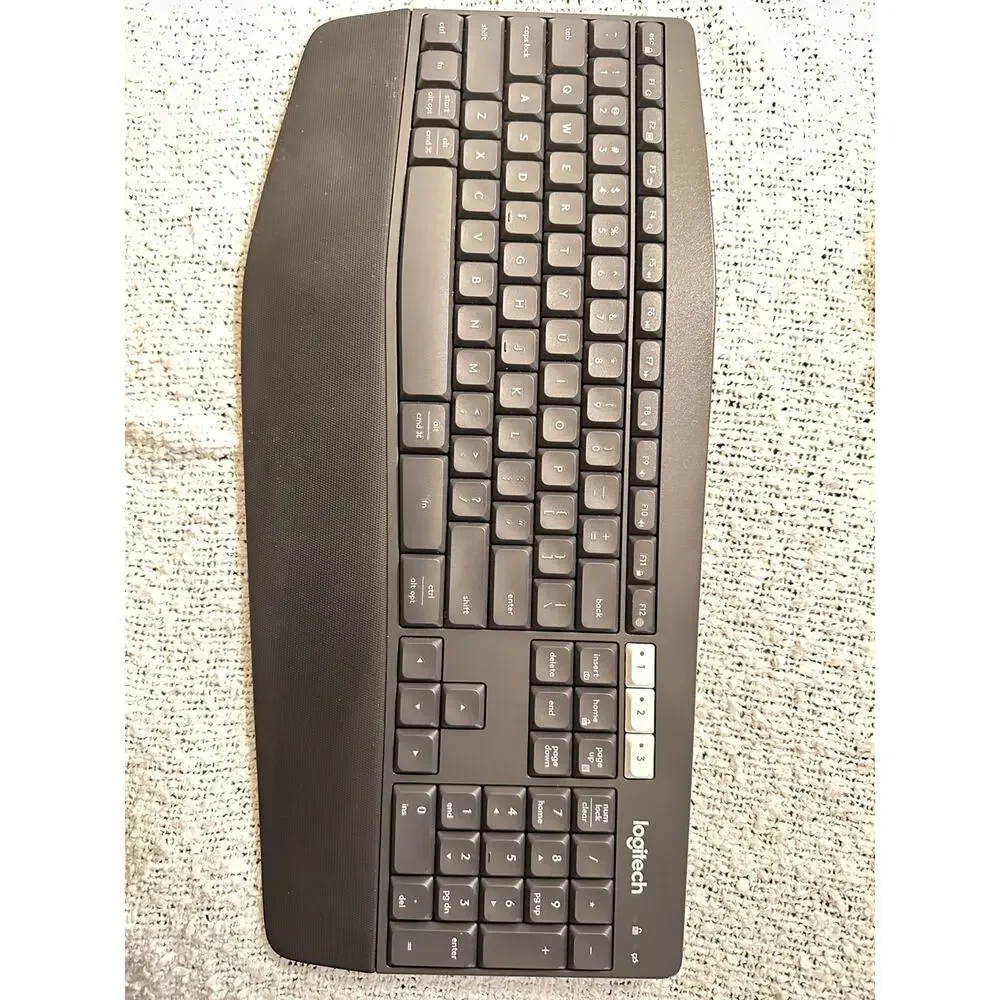 Logitech Performance K850 keyboard Only, doesn't use USB reciever Y-R006